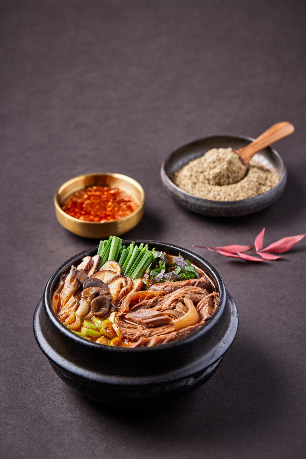 흑염소 탕 — 진한 약선 보양탕